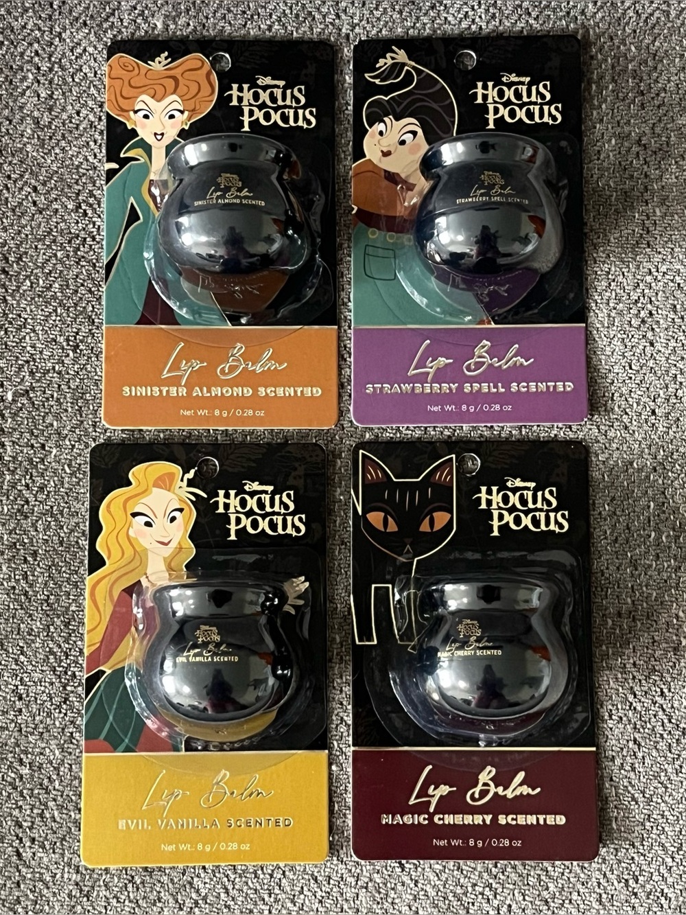 Disney Hocus Pocus 4 Scented Cauldron Shape Lip Balms Witches Binx Halloween